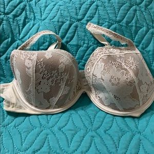 Cream & Nude Lace Cacique Bra Size 38C